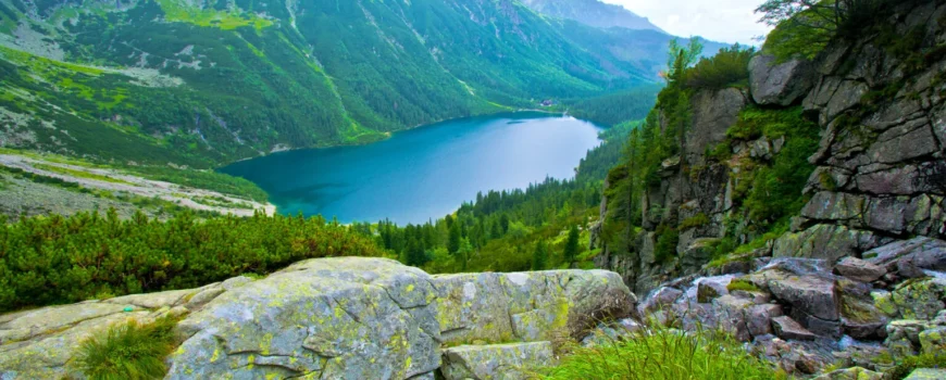 Himalyan-traveling-